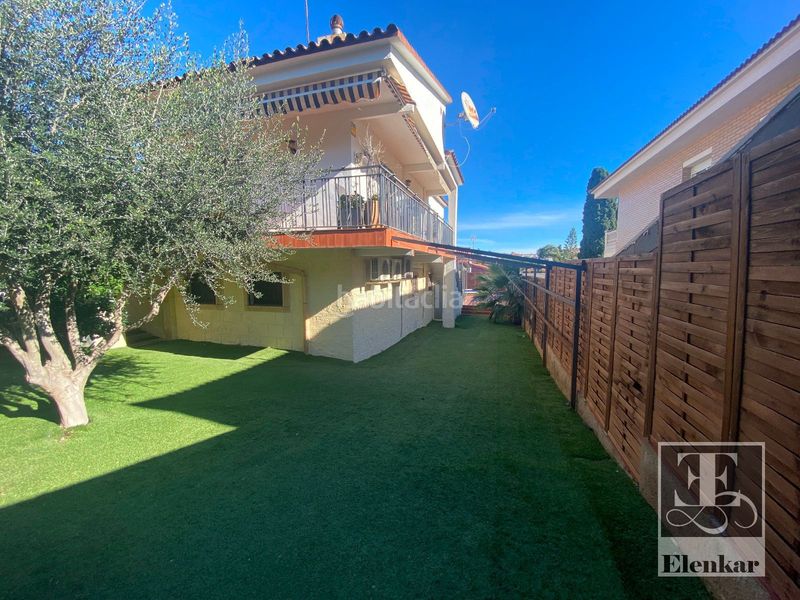 Foto b860afdc-05b9-4800-a507-78392f03315d. Chalet venta de chalet independiente de 5 habitaciones !!! en Cunit