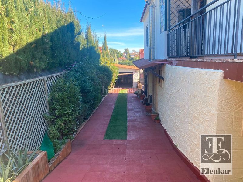Foto c7da00da-d77a-407b-9c9f-3ee7c53c52bf. Chalet venta de chalet independiente de 5 habitaciones !!! en Cunit