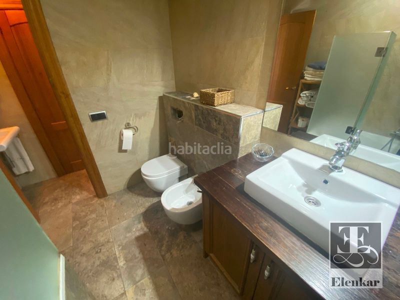 Foto d0623df1-59ee-4583-a80e-2bf11e8b3d14. Chalet venta de chalet independiente de 5 habitaciones !!! en Cunit