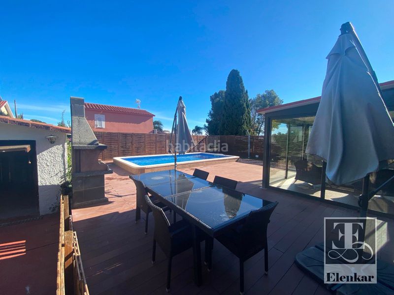 Foto d487adf3-9718-448f-8e40-dee4361087cf. Chalet venta de chalet independiente de 5 habitaciones !!! en Cunit