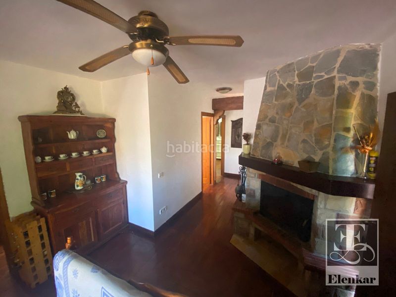 Foto e1c667a6-c024-4686-b9c2-8a962d662c37. Chalet venta de chalet independiente de 5 habitaciones !!! en Cunit