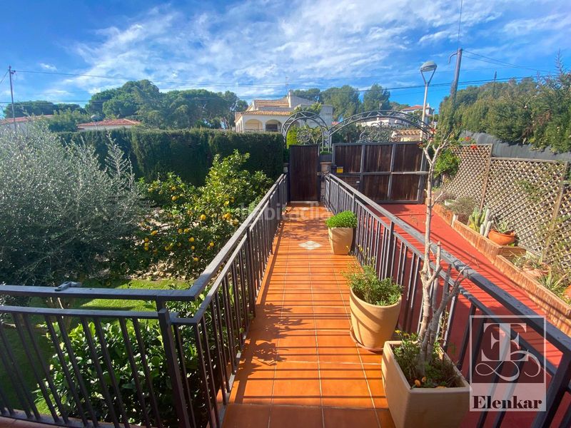 Foto edfef1cd-4a9d-4509-8522-fb9ad3097f3a. Chalet venta de chalet independiente de 5 habitaciones !!! en Cunit