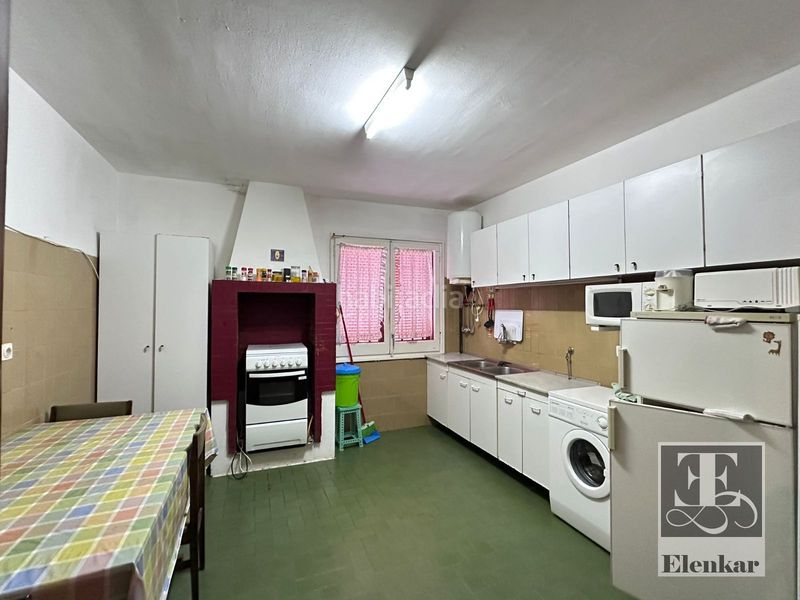 Foto c0fd56ec-fa2a-4b61-ab30-90bd94e64487. Flat with parking pool in Castellet i la Gornal
