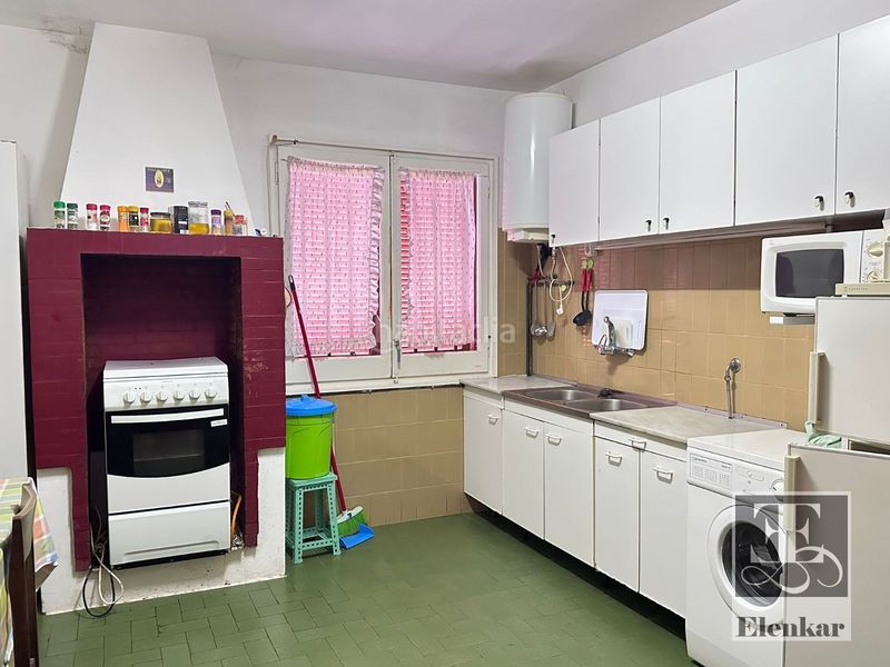Foto d3d90309-f754-4f53-ad42-f1a46d3919f5. Flat with parking pool in Castellet i la Gornal