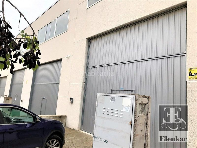 Foto 711c7334-eea1-4d78-8094-58e9ec39fafd. Nau industrial a Mas romeu Calafell