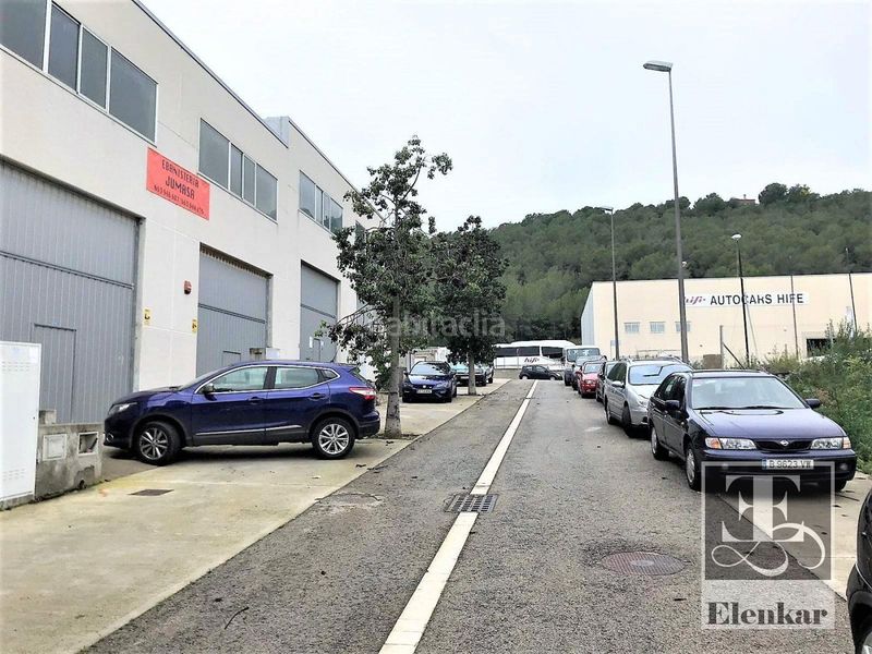 Foto a0947699-be4d-43ee-ad8f-b3bf1e8506e3. Nau industrial a Mas romeu Calafell