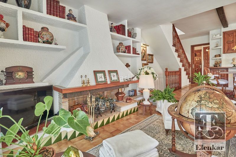 Foto 09c08eab-2ae4-49c7-afc3-9d018fcee4d7. Casa adossada amb calefacció aparcament piscina a Calafell