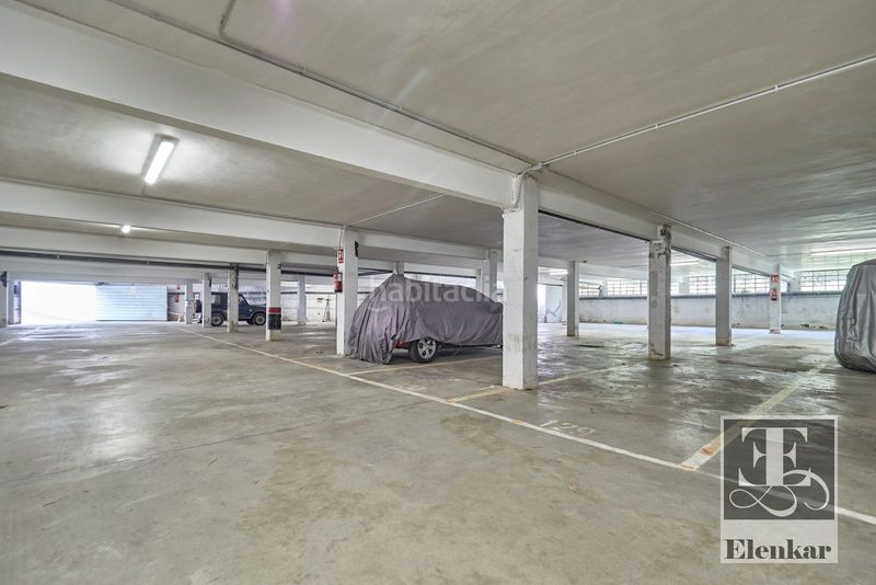 Foto 57c0a379-04a3-42d2-b49b-0d9e81b5dd7a. Casa adossada amb calefacció aparcament piscina a Calafell