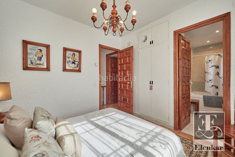 Foto 5c234b68-6e95-48e7-901d-693861ea7d30. Casa adossada amb calefacció aparcament piscina a Calafell