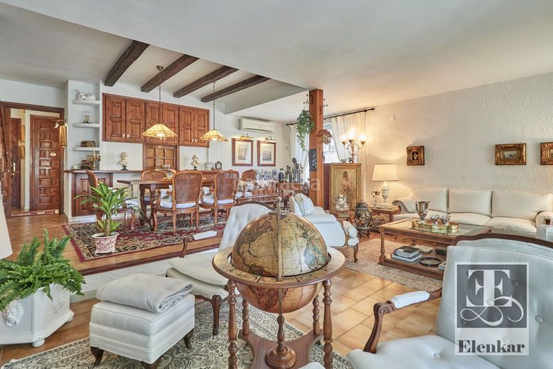 Foto d6daaaf9-e72a-419f-902f-6b58a386e4f2. Casa adossada amb calefacció aparcament piscina a Calafell