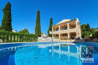 Chalet  Masos. Exclusiva vivienda con piscina privada y vistas al mar en els ma