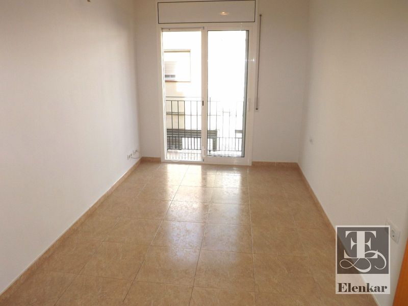 Foto a8a48ded-c7d0-496a-a784-71d5f95ea128. Pis amb calefacció aparcament a Calafell poble Calafell