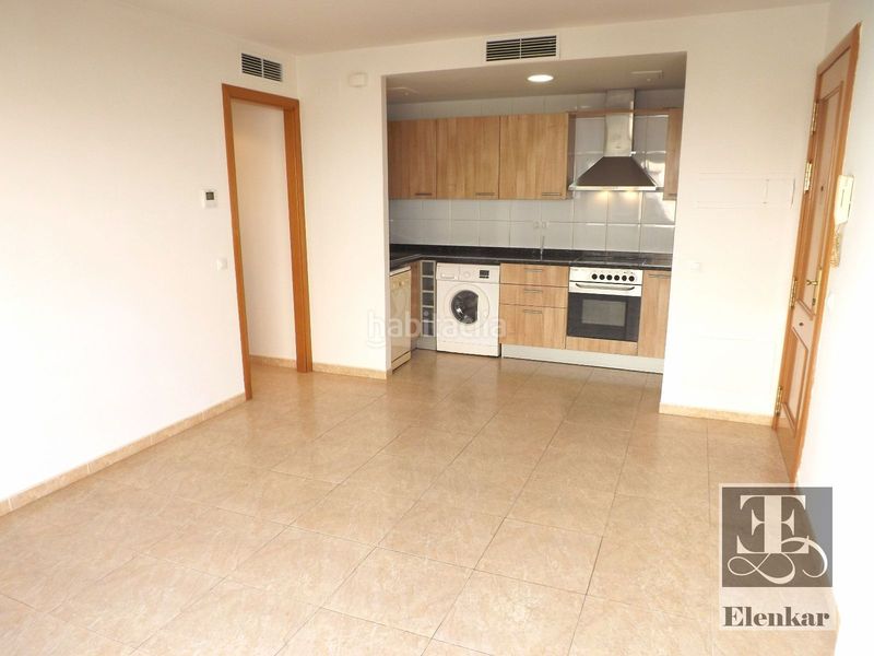 Foto e453ddc4-3235-4e14-90d2-9dbb8e158db7. Pis amb calefacció aparcament a Calafell poble Calafell