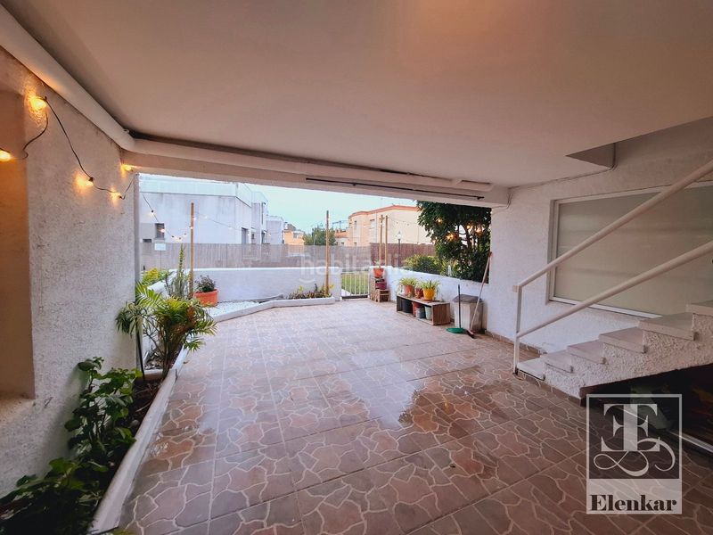 Foto a8db1963-f24a-4cb5-a0b7-f0ab2aab6873. Casa adossada amb calefacció aparcament piscina a Segur de Calafell