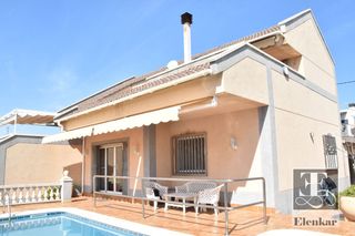 Xalet  Altafulla. Casa con piscina cinco habitaciones en bellamar calafell