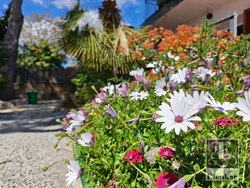 Foto 4a89ad45-0ce2-4b0a-b76c-ec0c4a6a6989. Xalet amb calefacció aparcament piscina a Bellvei