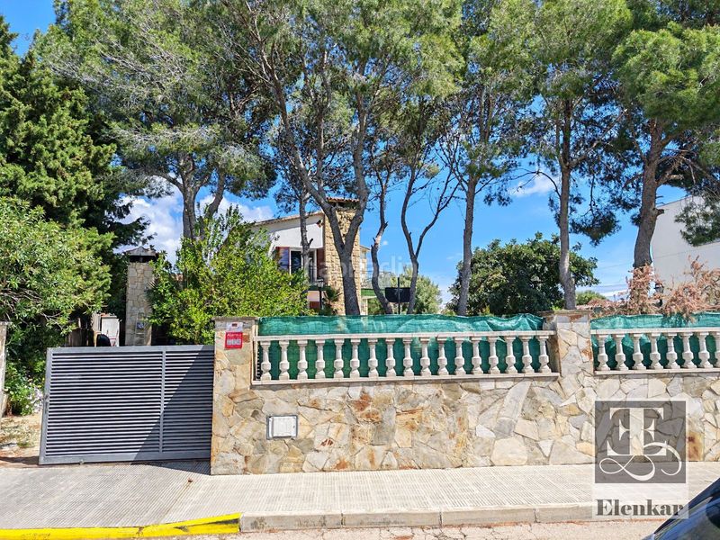 Foto 57a9aa06-7e4c-46f9-8d0d-9d3d6a36d1c9. Xalet amb calefacció aparcament piscina a Bellvei