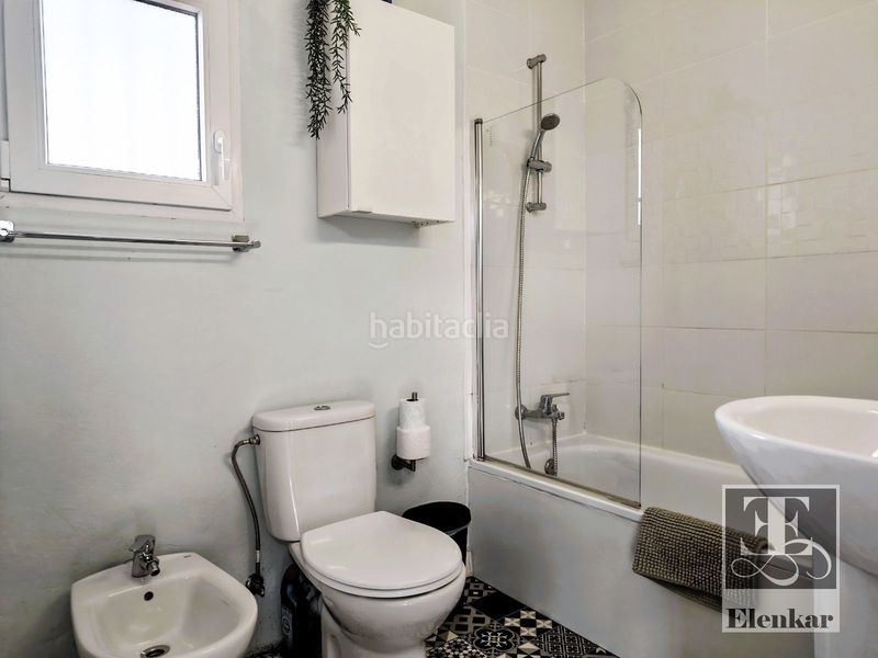 Foto f2ca0be5-be1e-4035-824a-98920d74ec63. Xalet amb calefacció aparcament piscina a Bellvei