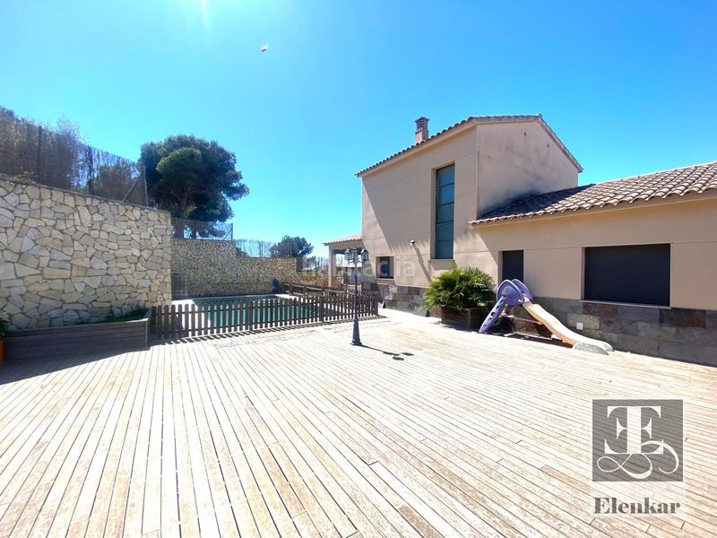 Foto 01c709ce-5f5a-431a-9e18-5bdd30916a46. Casa amb calefacció aparcament piscina a Valldemar-Montmar Segur de Calafell