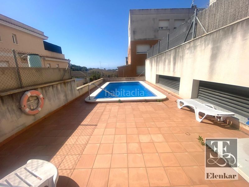 Foto 5d92d658-c293-4664-9d32-e5184ac28c16. Àtic amb aparcament piscina a Segur de Calafell nucli urbà Segur de Calafell