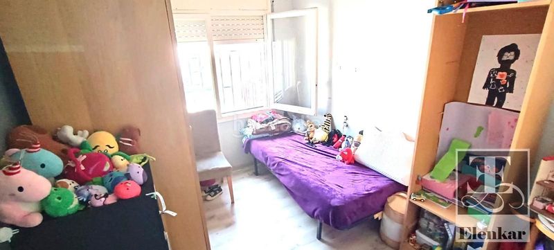 Foto c2adbadf-9a85-4c6e-a526-7d6bed7380eb. Pis amb aparcament a Segur de Calafell nucli urbà Segur de Calafell
