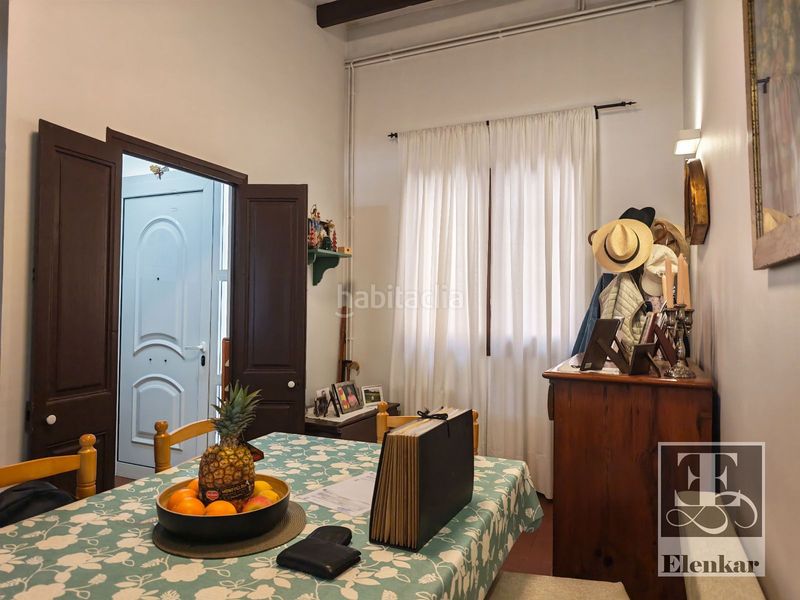 Foto a8fa4354-d4b4-4027-b3ba-9f40d74bac01. Casa adossada a Llorenç del Penedès