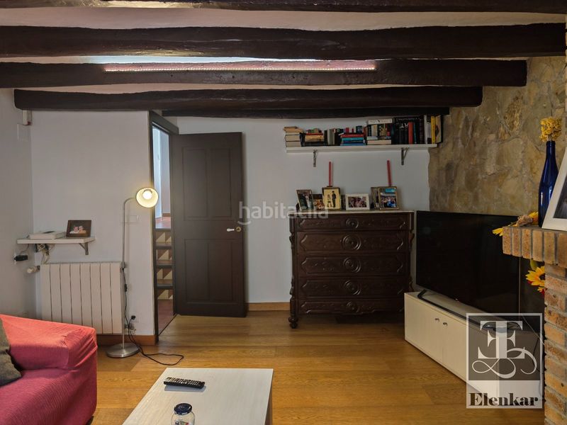 Foto b6690d4f-66e6-413f-8b38-83aec54b2da6. Casa adossada a Llorenç del Penedès