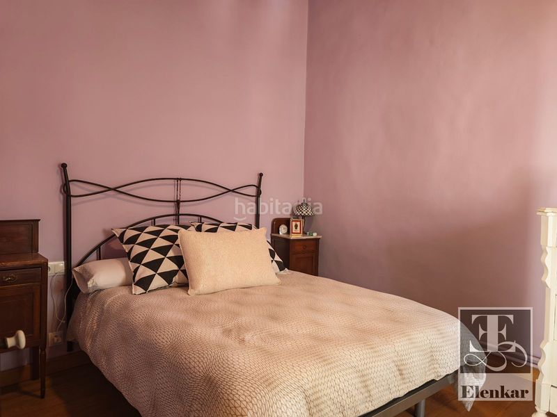 Foto d2af558f-919c-42d7-9213-783952595d46. Casa adossada a Llorenç del Penedès