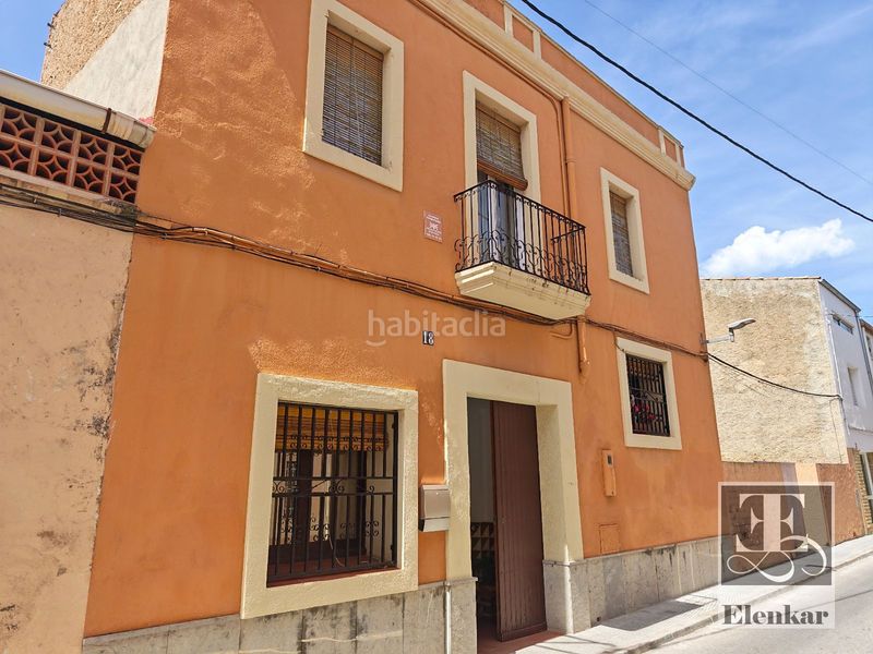 Foto d72bdb74-2104-4c6b-a7c0-2c7df20d423a. Casa adossada a Llorenç del Penedès