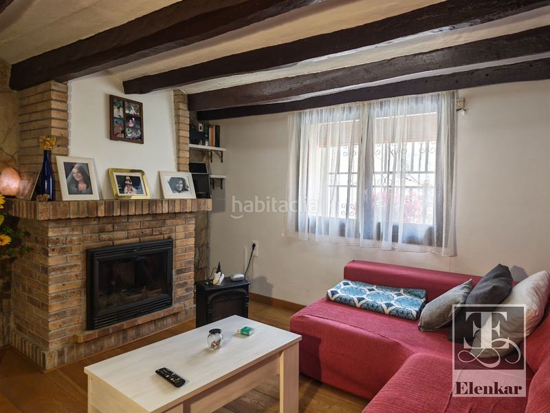 Foto de9ca3f1-f4f2-4501-929c-07c9469a4de7. Casa adossada a Llorenç del Penedès