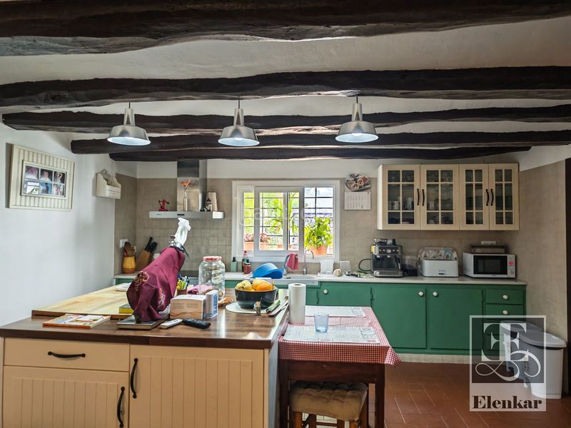 Foto f9127575-70e0-4fcd-85d6-940777517b3b. Casa adossada a Llorenç del Penedès