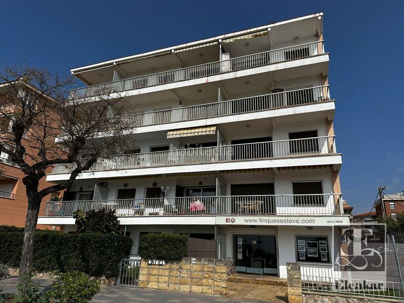 Foto c082b047-7e38-45c4-835b-6b86d25a9dd4. Pis a Segur Platja Segur de Calafell