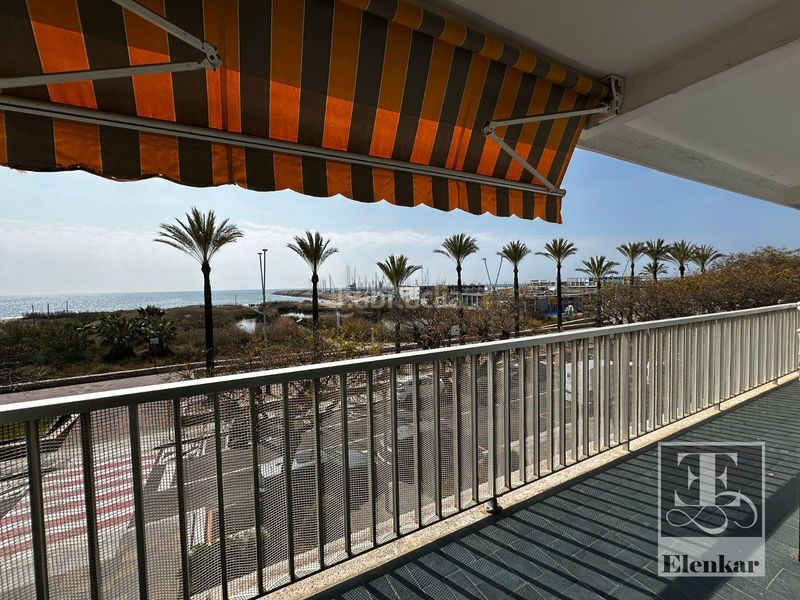 Foto dc79fe60-78e8-4925-b0af-0e6a81931e56. Pis a Segur Platja Segur de Calafell