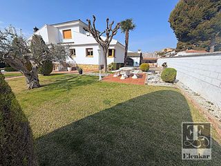 Chalet  Tortora. Bonita y cuidada casa en zona residencial tranquila en sant jaum