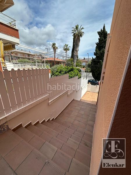 Foto 8cb69026-cc13-40b4-81f5-a5f6fd617d8a. Casa amb aparcament a Segur de Calafell nucli urbà Segur de Calafell