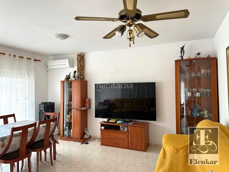 Foto 90f161c2-82e8-4a84-8dba-2a00dbe8e695. Casa amb aparcament a Segur de Calafell nucli urbà Segur de Calafell