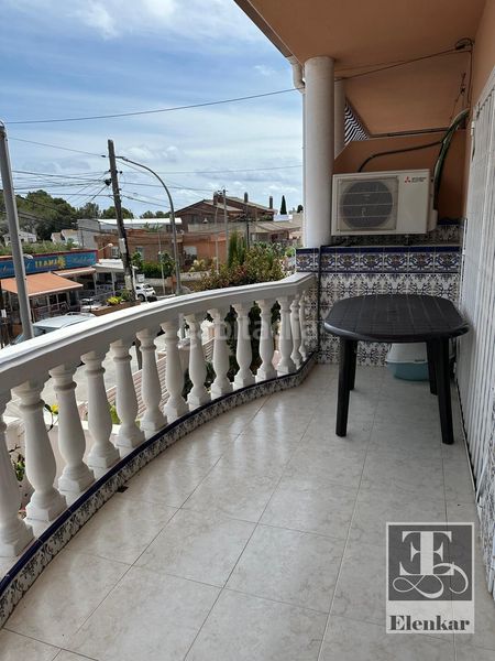 Foto d527fe7c-5311-4e8f-bd44-c53988b29077. Casa amb aparcament a Segur de Calafell nucli urbà Segur de Calafell