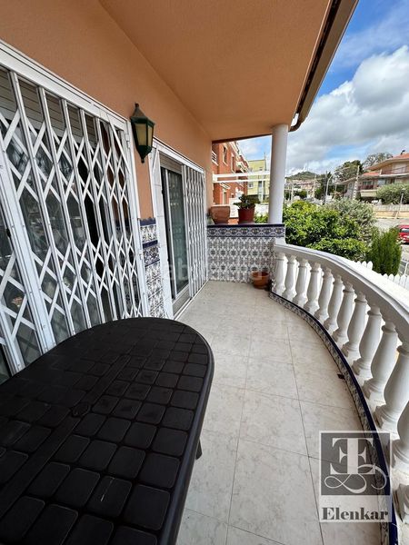 Foto fa9dd393-8a5f-4111-8319-982a72a7ba9e. Casa amb aparcament a Segur de Calafell nucli urbà Segur de Calafell