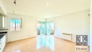 Flat  Llevant. Apartamento en segunda linea de mar