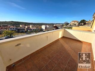 Casa adossada  La sitgeta. En nou de gaia, la