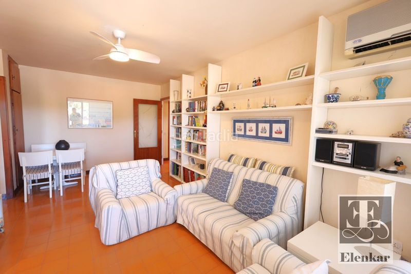 Foto 44b93368-3bf4-4abd-89fa-33e1e29a3ad1. Flat with parking in Coma-ruga platja Coma-ruga