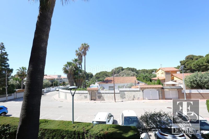 Foto e0a47e69-1552-48aa-b1e0-d8b828a8a052. Flat with parking in Coma-ruga platja Coma-ruga