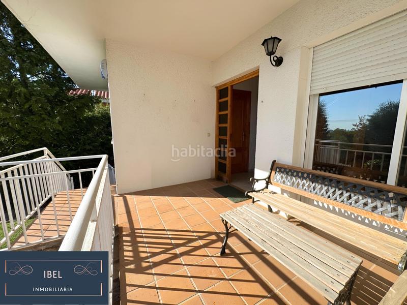Foto d754bc3a-93e7-4a5f-a618-e07bf6dea3ba. Chalet  independiente en urbanización el coto en el casar en Casar (El)