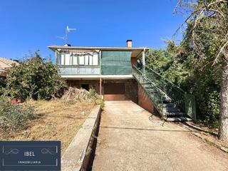 Chalet  Calle castillo arevalo. Chalet independiente para reformar en parque de las castillas