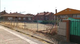 Terreny residencial a Calle cerca cuartana 16. Parcela en pleno centro de el casar