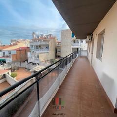 Pis  Carrer sant sebastià. Amplia vivienda familiar en zona residencial de constantí