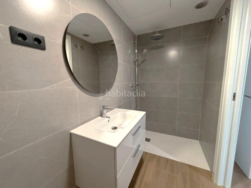 Foto 0814f7cf-2536-4e9a-9a06-e4f58c629b9e. Piso ático dúplex zona centro , 100 m2, terraza 45 m2, 3 hab., 2 baños, buhardilla. en Sabadell