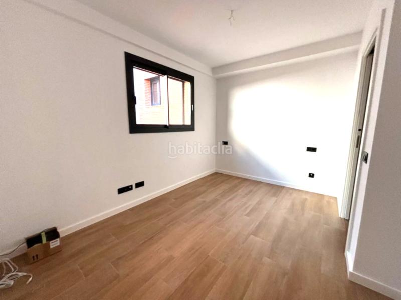 Foto 8cdb7523-b016-41f0-9399-2be3528ba613. Piso ático dúplex zona centro , 100 m2, terraza 45 m2, 3 hab., 2 baños, buhardilla. en Sabadell