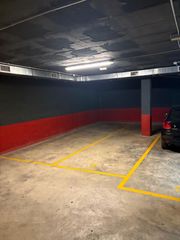 Posto auto in Estruch-Eixample. Dos plazas de parking dobles en en el prat de llobregat, zona ei