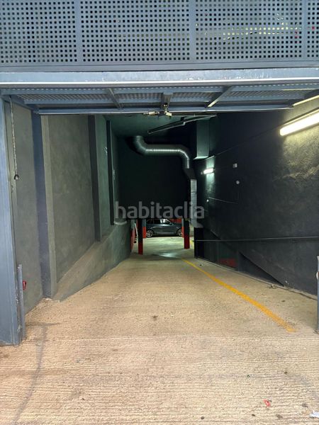 Foto f9d6fa58-8025-4ea2-a5b5-f6211c53edf6. Posto auto in Estruch-Eixample Prat de Llobregat (El)